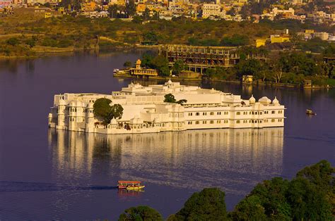 The Lake Palace Hotel on Lake Pichola, Udaipur, Rajasthan, India | Blaine Harrington III