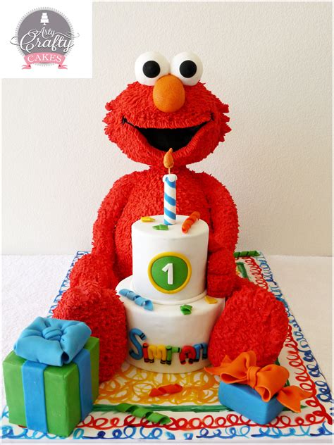 3D ELMO - Carved Elmo Cake with a small tiered cake and a cake gift ...