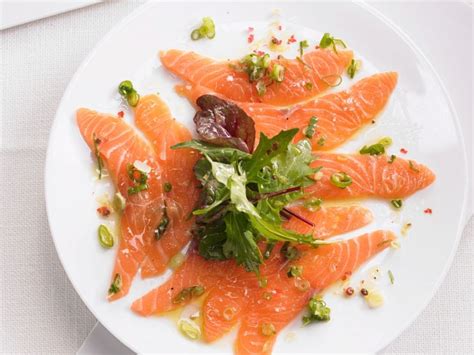 Salmon Carpaccio Recipe | EatSmarter