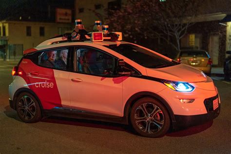 GM’s Cruise Reveals Its Driverless Safety Record