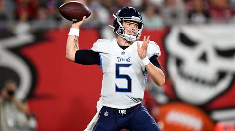 Logan Woodside or Matt Barkley? Tennessee Titans still need backup QB