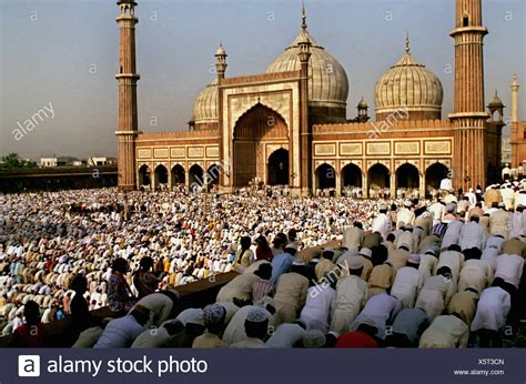 Eid Prayers High Resolution Stock Photography and Images - Alamy