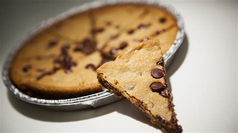 Pizza Hut launches 'pizza cookie' at millennials - TODAY.com