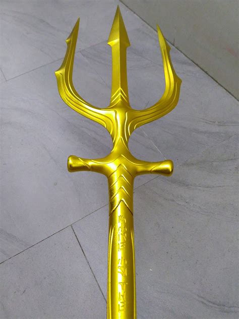 Aquaman Three Point Gold Trident cosplay metal weapon prop | Etsy