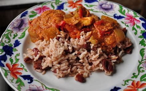 Pioneer Bookworm, life in Belize: Dona Betty's Belizean Stewed Chicken, Rice and Beans