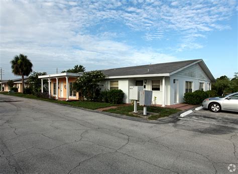 Royal Oak Condominiums - Apartments in Titusville, FL | Apartments.com