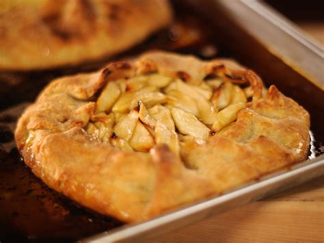 rustic apple pie pioneer woman