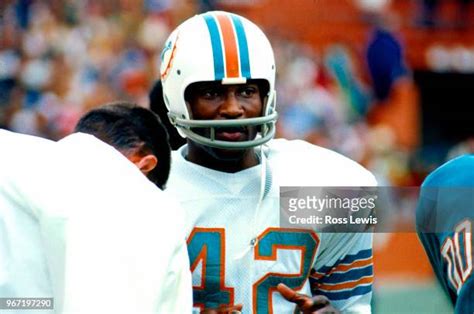 Paul Warfield Miami Photos and Premium High Res Pictures - Getty Images