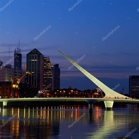 Buenos Aires night view. — Stock Photo © elnavegante #3908909