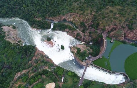 Spectacular drone footage of Hartbeespoort Dam with all 10 gates open