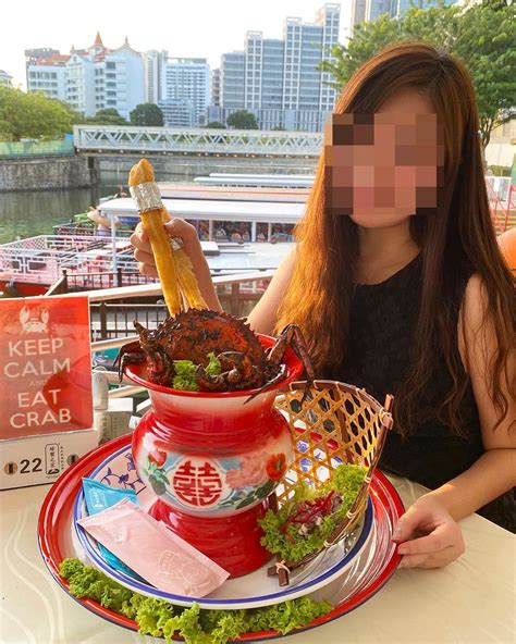 SG Restaurant Takes Crabs For A 'Walk' As Marketing Stunt. It Backfires ...