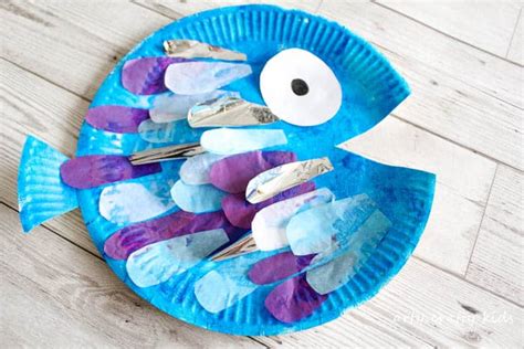 Paper Plate Rainbow Fish Craft - Arty Crafty Kids