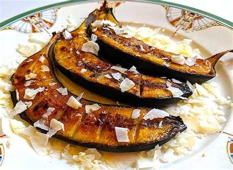 The Hirshon Equatorial Guinea Baked Banana Coconut Dessert - Akwadu ...