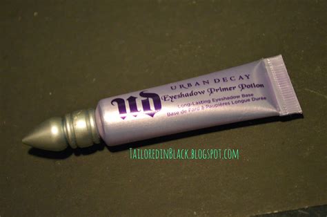 TΛILORED IN BLΛCK: Urban Decay Primer Potion Review