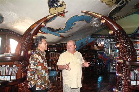 Sultan of Johor pays fond tribute to the Flintstones cartoon at Istana ...