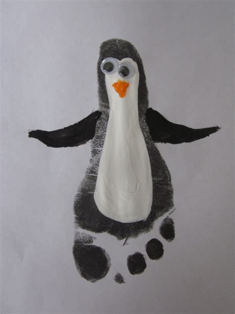 Because I Said So (and Other Mommyisms): Foot Print Penguins