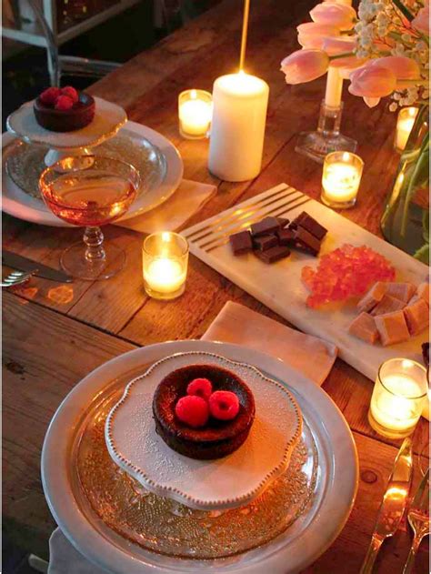 Valentine’s Day Table: Candlelit Dinner for Two | Romantic dinner ...