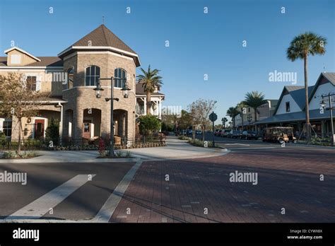 Brownwood City streets in The Villages, Florida. A golf retirement ...