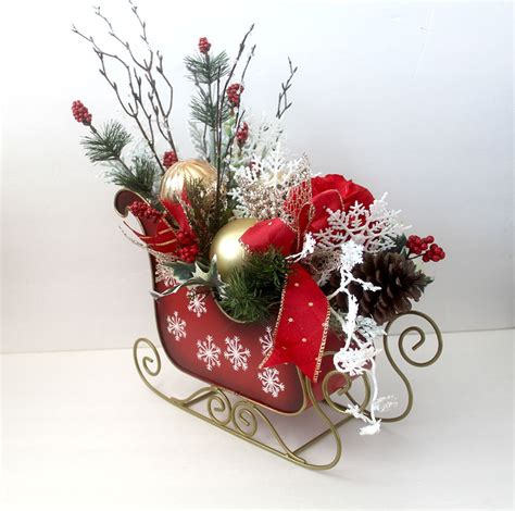 Christmas centerpiece in sleigh Holiday Table Décor