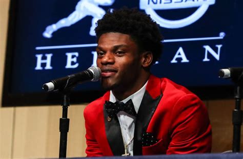 Lamar Jackson wins the 2016 Heisman Trophy | Lamar jackson, Heisman trophy, Lamar