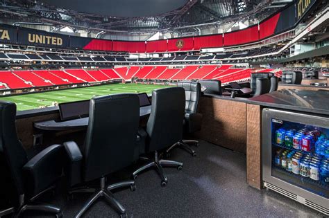 Loge Box at Mercedes Benz Stadium - Stadium in in Atlanta, GA | The Vendry