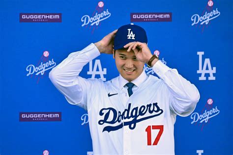 Shohei Ohtani Jersey: Japanese Star's Dodgers Uniform Breaks All-Time Record — Take a Look at ...