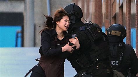 PHOTOS: Hostage situation erupts in Sydney café | abc13.com