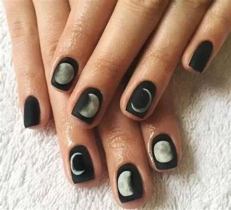 24Pcs Simple Short Fake Nails Black Moon Eclipse Square Artificial Nail Tips with Glue Sticker ...