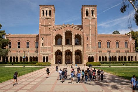 Photo | Royce Hall | UCLA