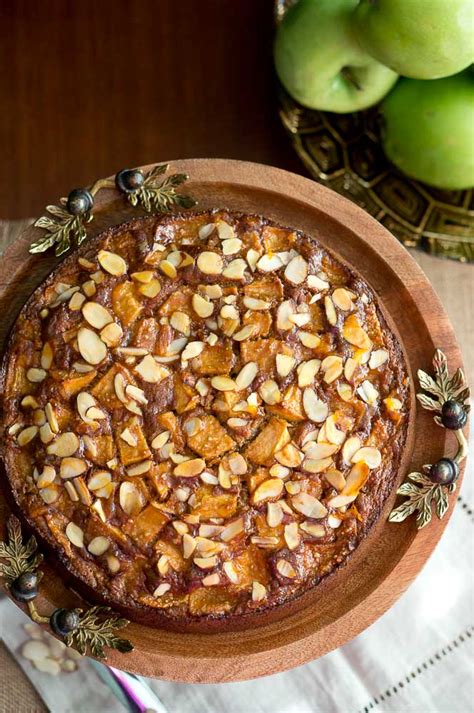 Apple Almond Cake (Paleo, Gluten-Free) | Delicious Meets Healthy