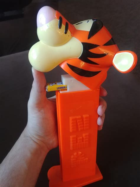 Giant pez dispenser gives out whole pez packets. : r/mildlyinteresting