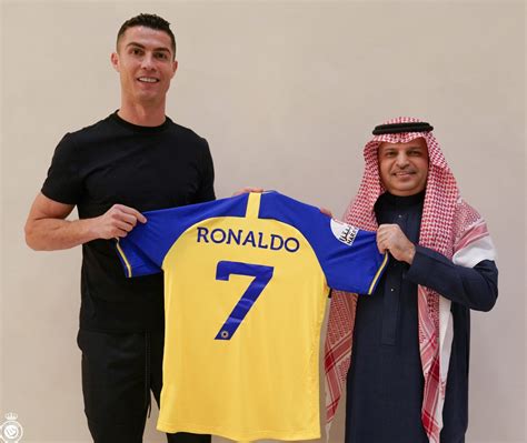 Ronaldo joins Saudi club Al-Nassr FC in a world record-breaking £177m-a-year deal | The Manc