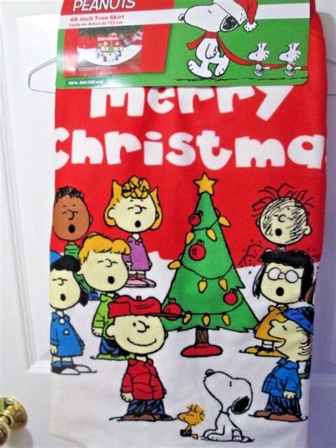 New with Tag - Snoopy Peanuts Christmas Tree Skirt ( Size : 48 in ) Red ...