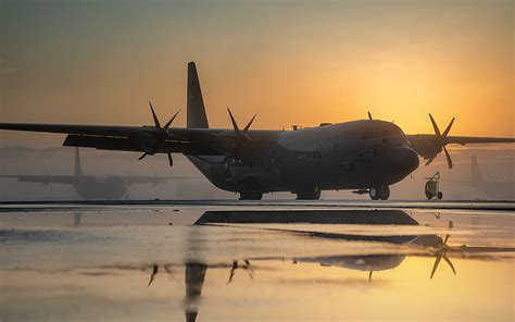 Lockheed C-130 Hercules, American military transport aircraft, C-130J ...