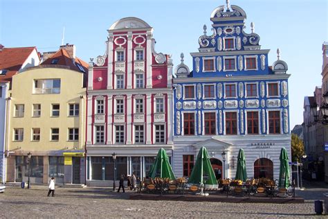 Façades in the rebuilt old town in Szczecin image - Free stock photo - Public Domain photo - CC0 ...