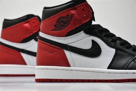 Jordan 1 Retro Black Toe (2016) (GS) – RABBITKICKS