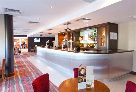 Premier Inn Gatwick Airport - Manor Royal Hotel | Start a holiday stress-free