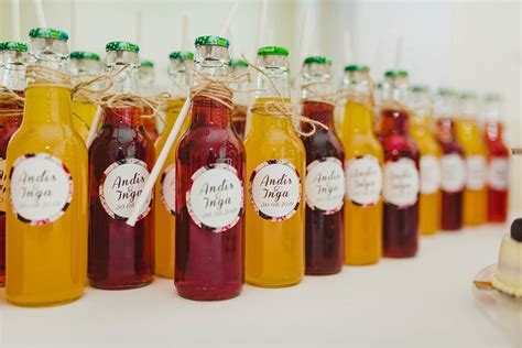 Refreshing Homemade Bottles Of Lemonade - Creative Commons Bilder