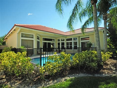 11 Cayman Place- Lakefront Home for Sale in PGA National