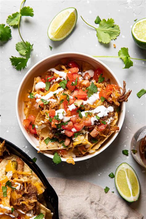 30 Minute Skillet Carnitas Nachos - Modern Crumb