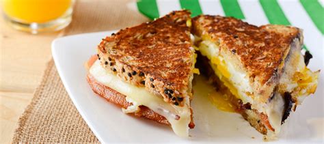 Havarti Breakfast Grilled Cheese Sandwich - Recipe | Arla US