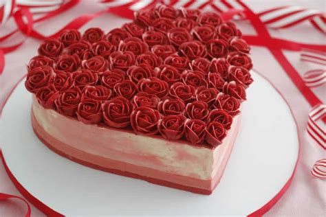 Heart-Shaped Cake with Buttercream Roses (Valentine's Day Recipe)