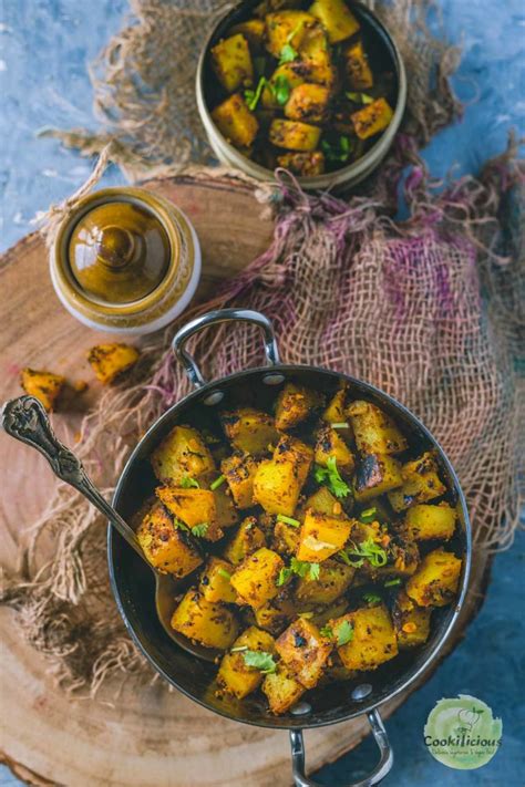 South Indian Spicy Potato Curry Recipe – Cookilicious