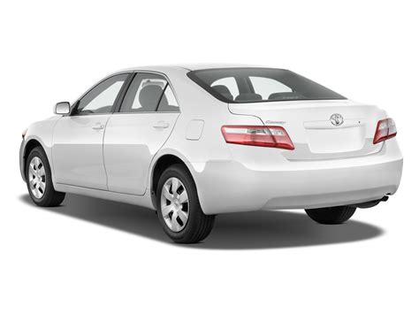 2009 Toyota Camry XLE - Toyota Midsize Sedan Review - Automobile Magazine