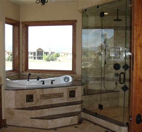 bathroom layout with jacuzzi - How to Decorate A Bathroom with A ...