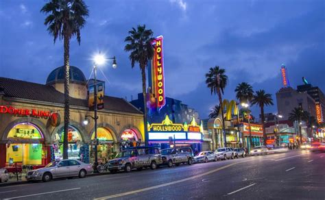 Sunset Boulevard a Los Angeles: cosa vedere sulla celebre strada