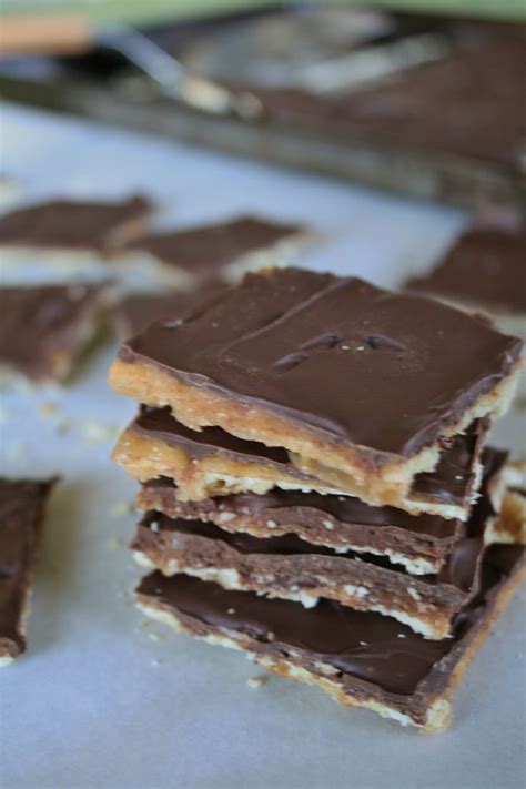 Soda Cracker Bars | Desserts, Baileys irish cream cheesecake, Chocolate ganache recipe