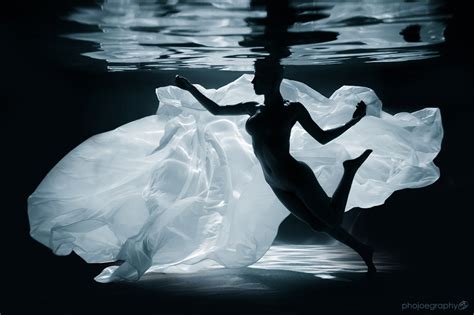 Hold Your Breath: The Healing of Photography Underwater | Fstoppers