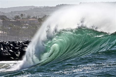 How to surf and survive The Wedge