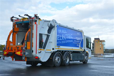 New electric bin lorry is first for Scotland | North Lanarkshire Council